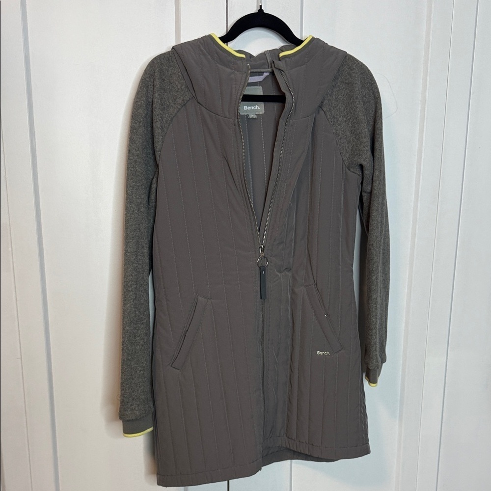 Bench | Grey Hooded Midi length Jacket yellow trim - quilted stitching - Medium
